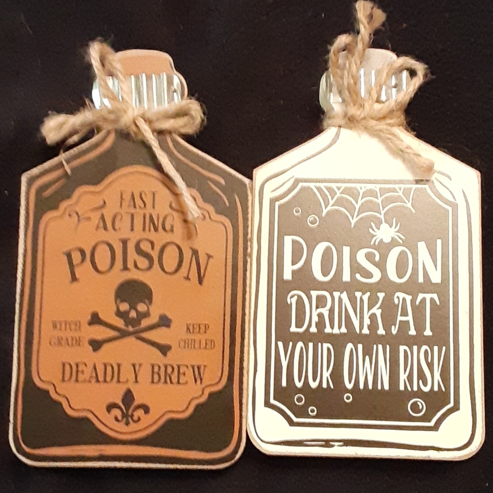 Wood Poison bottles set of 2 Halloween decorations
